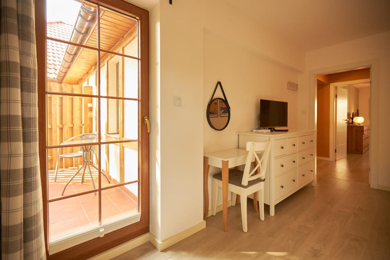 Seayou Yellow House Villa Rogowo  Exterior photo