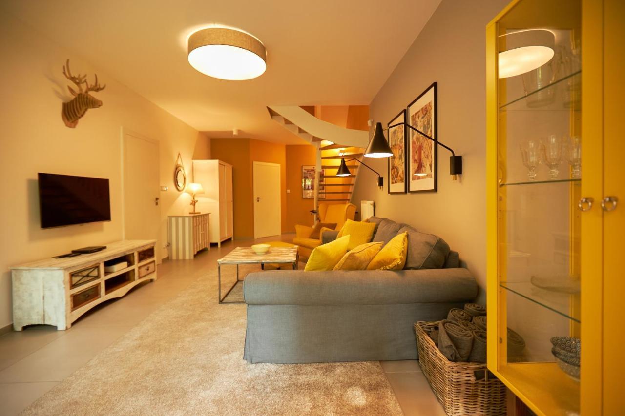 Seayou Yellow House Villa Rogowo  Exterior photo